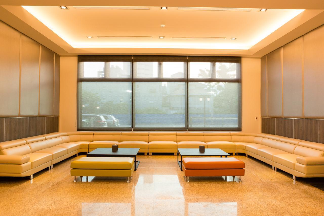 V-Hotel Taitung Bagian luar foto