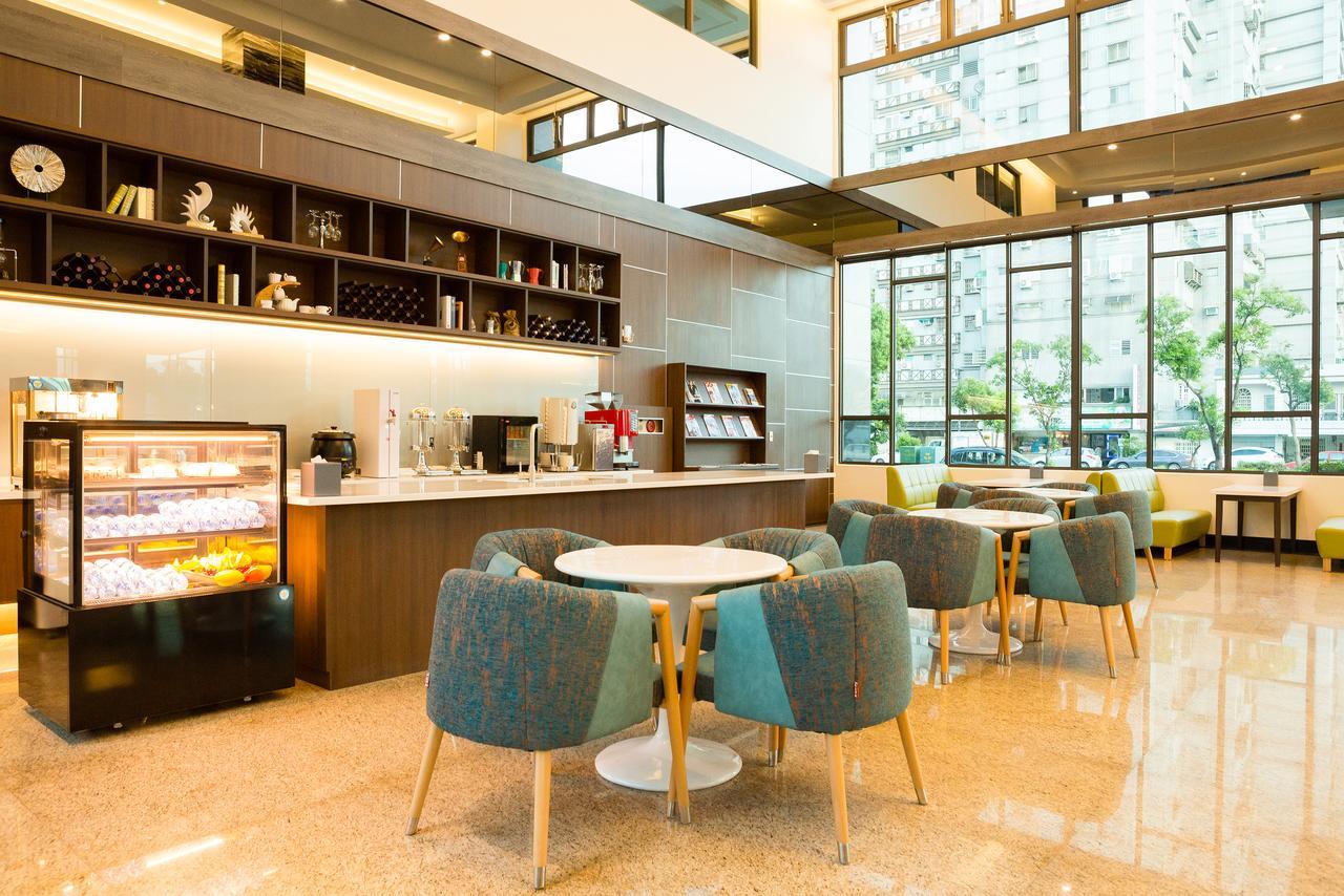 V-Hotel Taitung Bagian luar foto