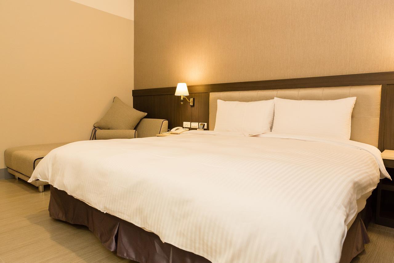 V-Hotel Taitung Bagian luar foto