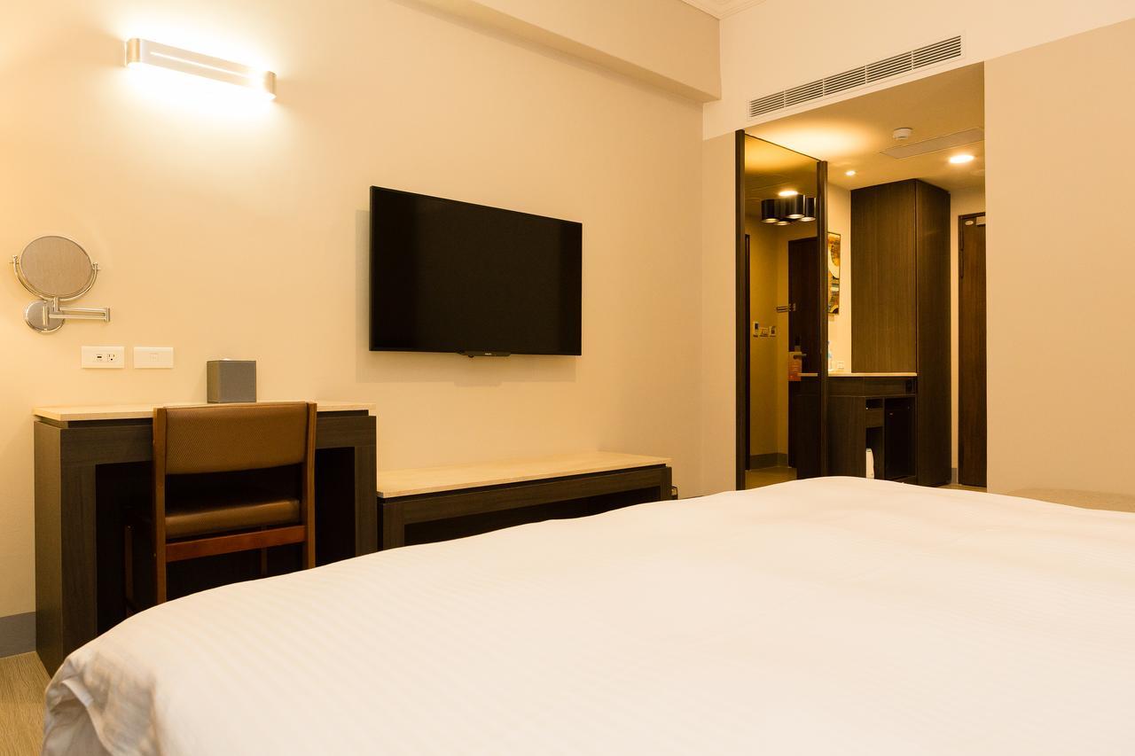 V-Hotel Taitung Bagian luar foto